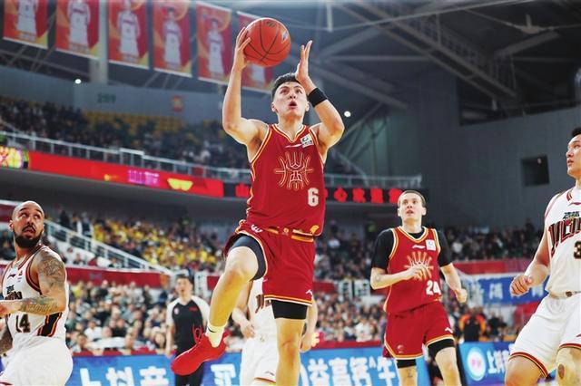 星空体育登录入口-CBA联赛战火重燃 山西男篮主场告捷